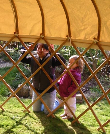 Fitting a yurt Roof - Ratna Matthews